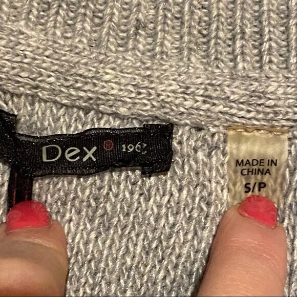 Dex Asymmetrical Hem V-Neck Gray Tunic Sweater Women's S Small - Picture 2 of 8